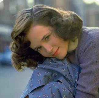 photo of Lea Thompson